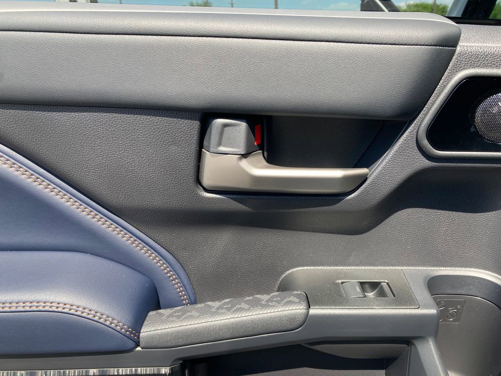 New 2026 Toyota 4Runner Platinum AWD/4WD image 4