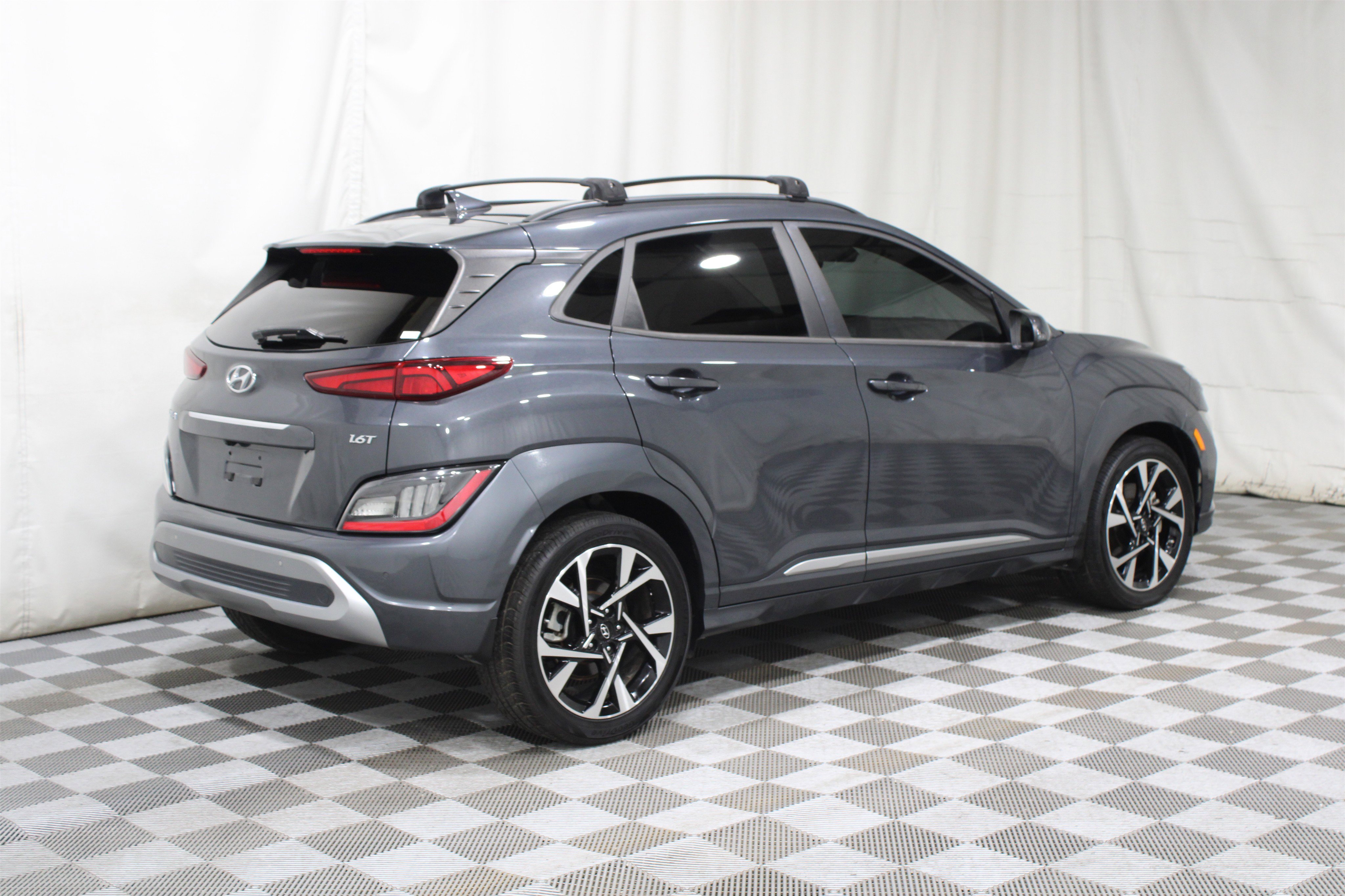 Used 2022 Hyundai Kona Limited image 32