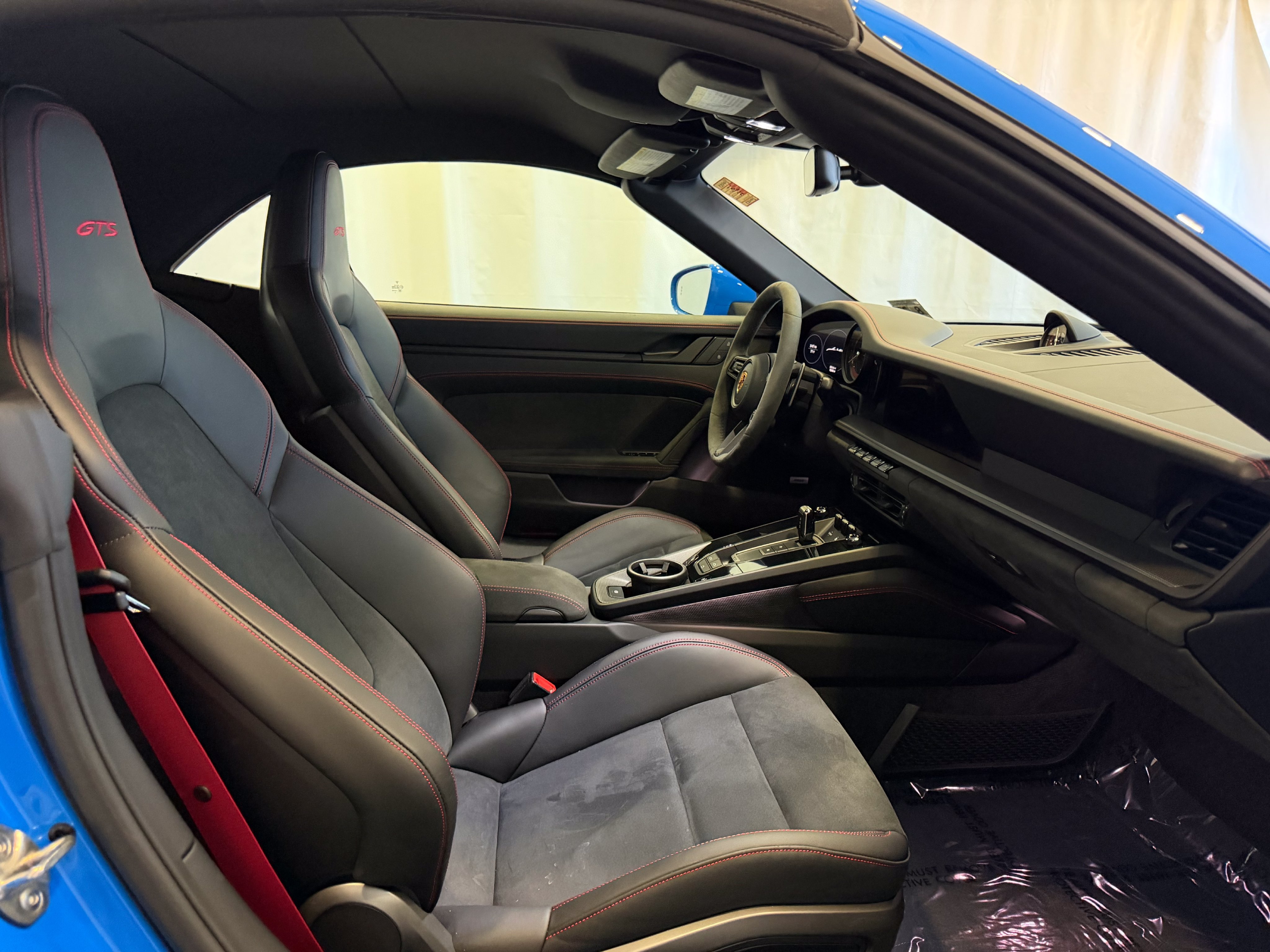 Used 2024 Porsche 911 Carrera GTS RWD image 16