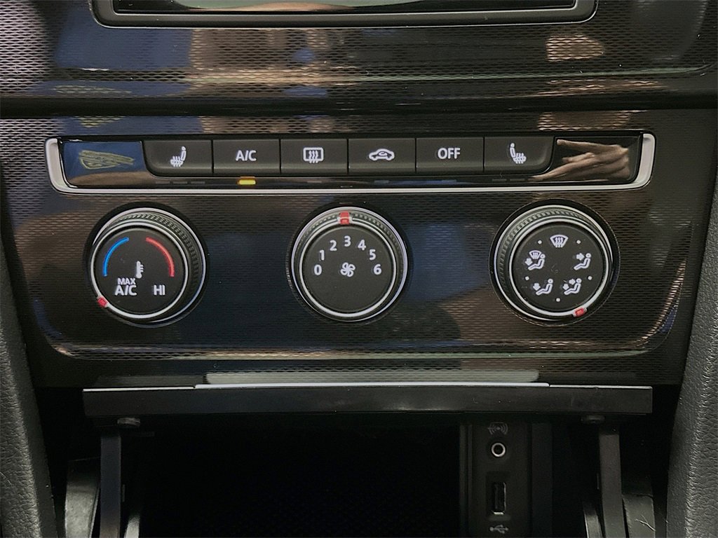 Used 2016 Volkswagen GTI SE w/ Lighting Package (SEL) image 18