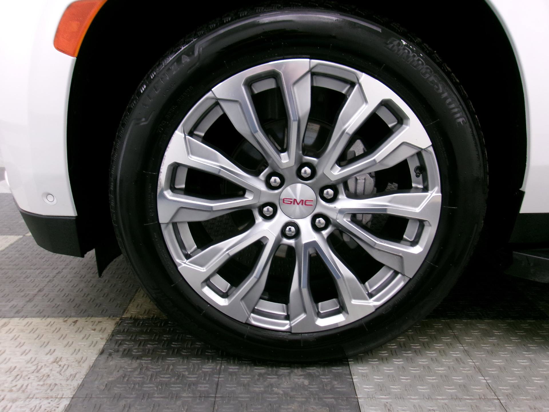 Certified 2024 GMC Yukon Denali w/ Advanced Technology Package image 18