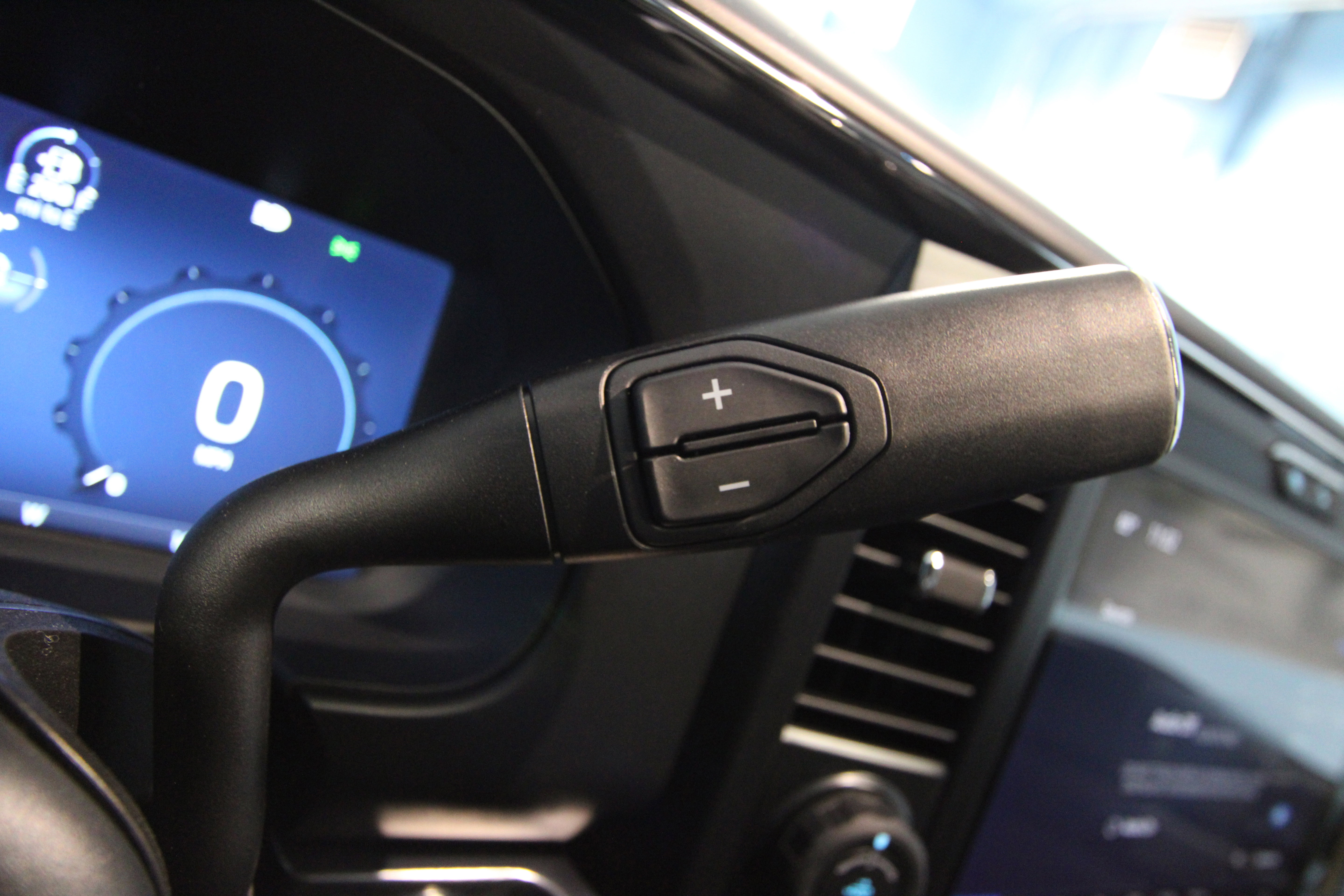 New 2025 Ford F350 Lariat w/ Lariat Ultimate Package image 12