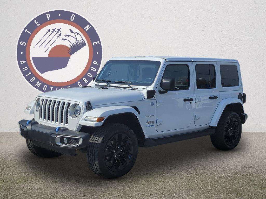 Used 2022 Jeep Wrangler Unlimited Sahara AWD/4WD image 2