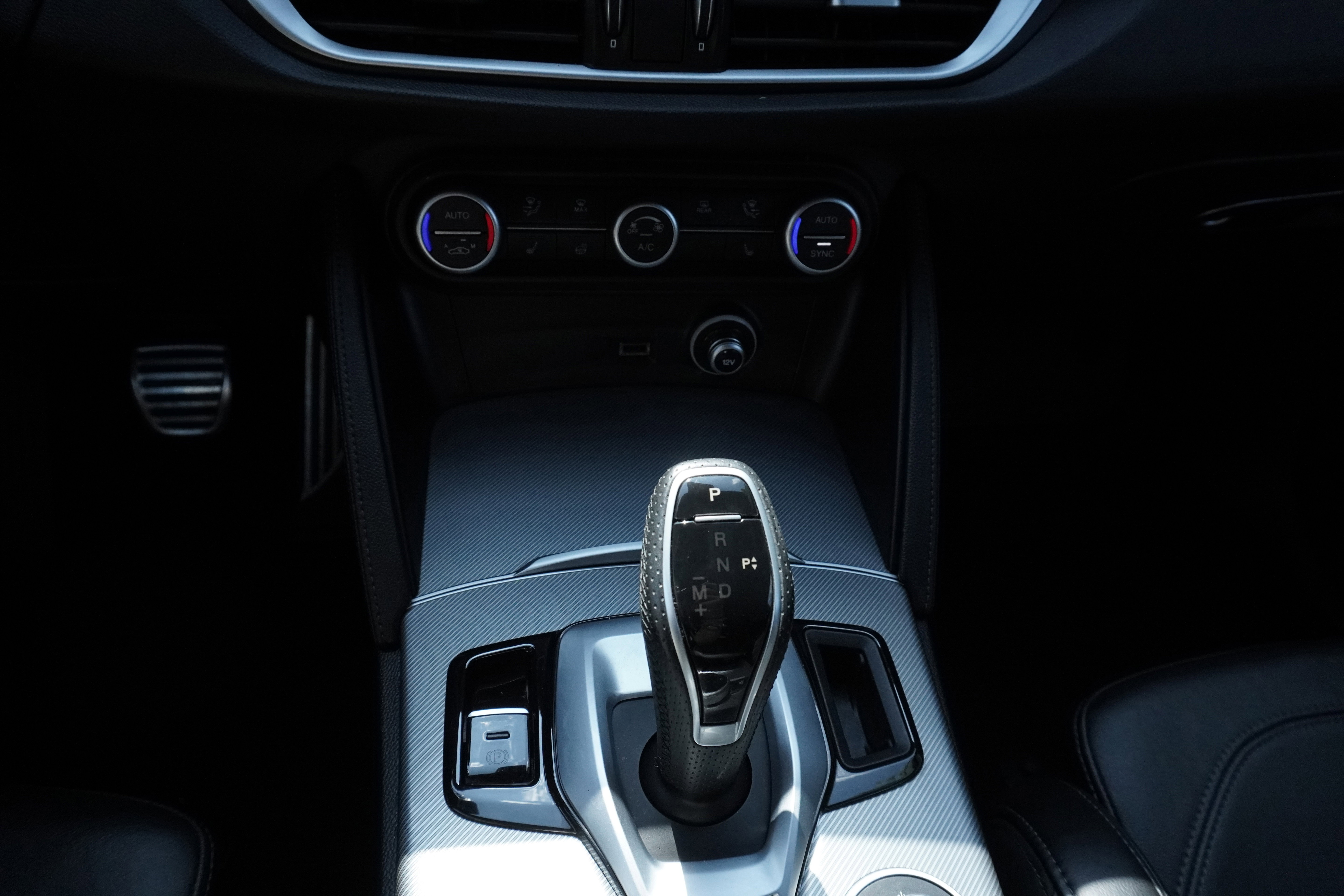 Used 2023 Alfa Romeo Stelvio Veloce image 21