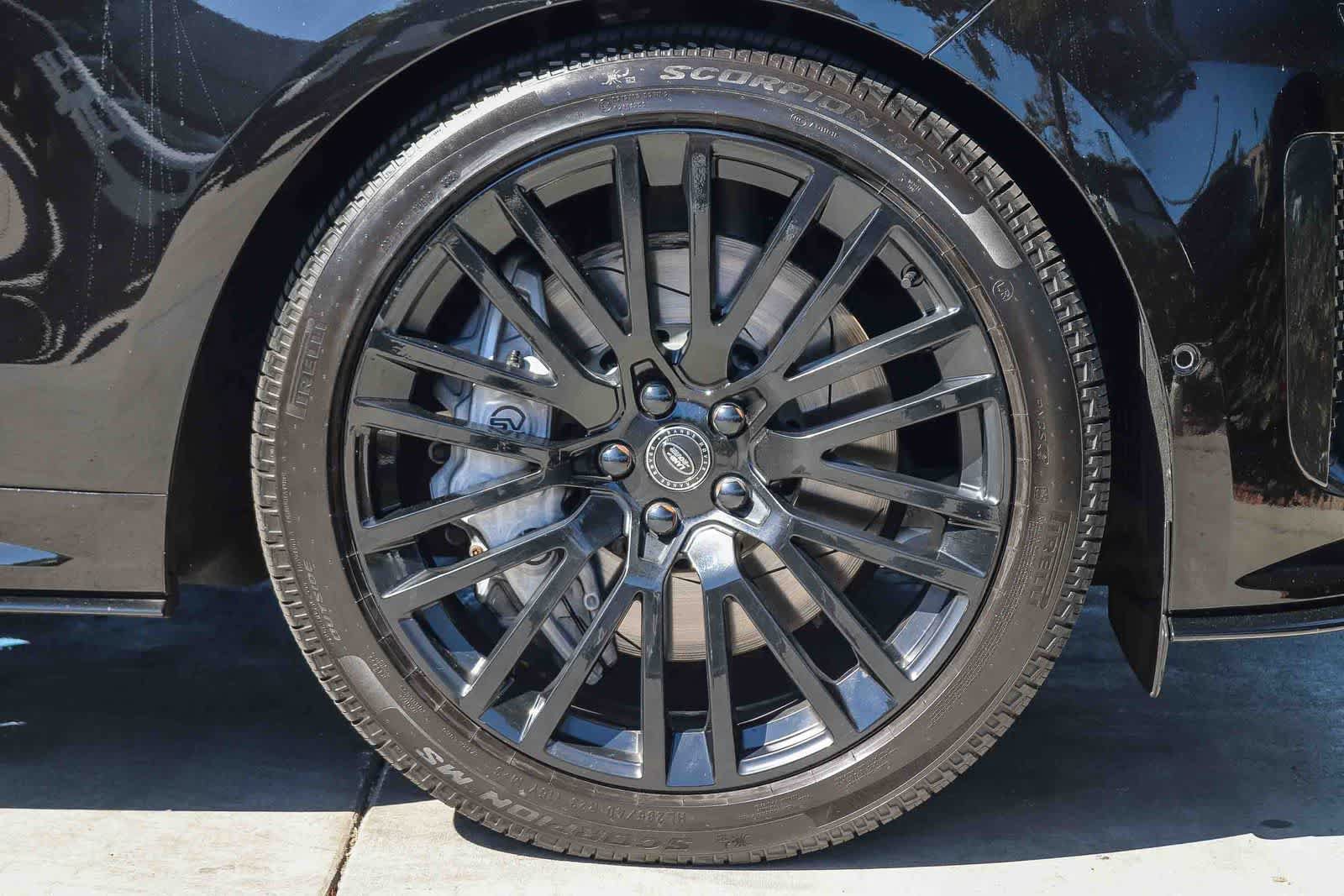 Used 2024 Land Rover Range Rover Sport AWD/4WD image 8
