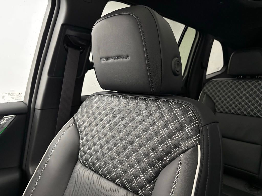 New 2026 GMC Acadia Denali w/ Super Cruise Package image 49