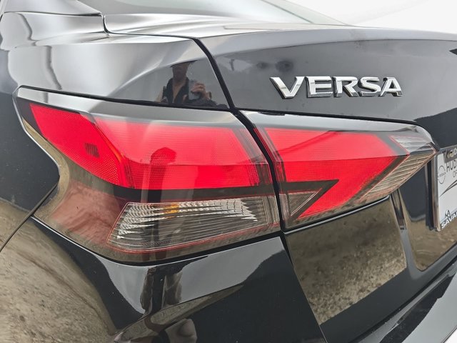 Used 2025 Nissan Versa S w/ Trunk Package FWD image 33