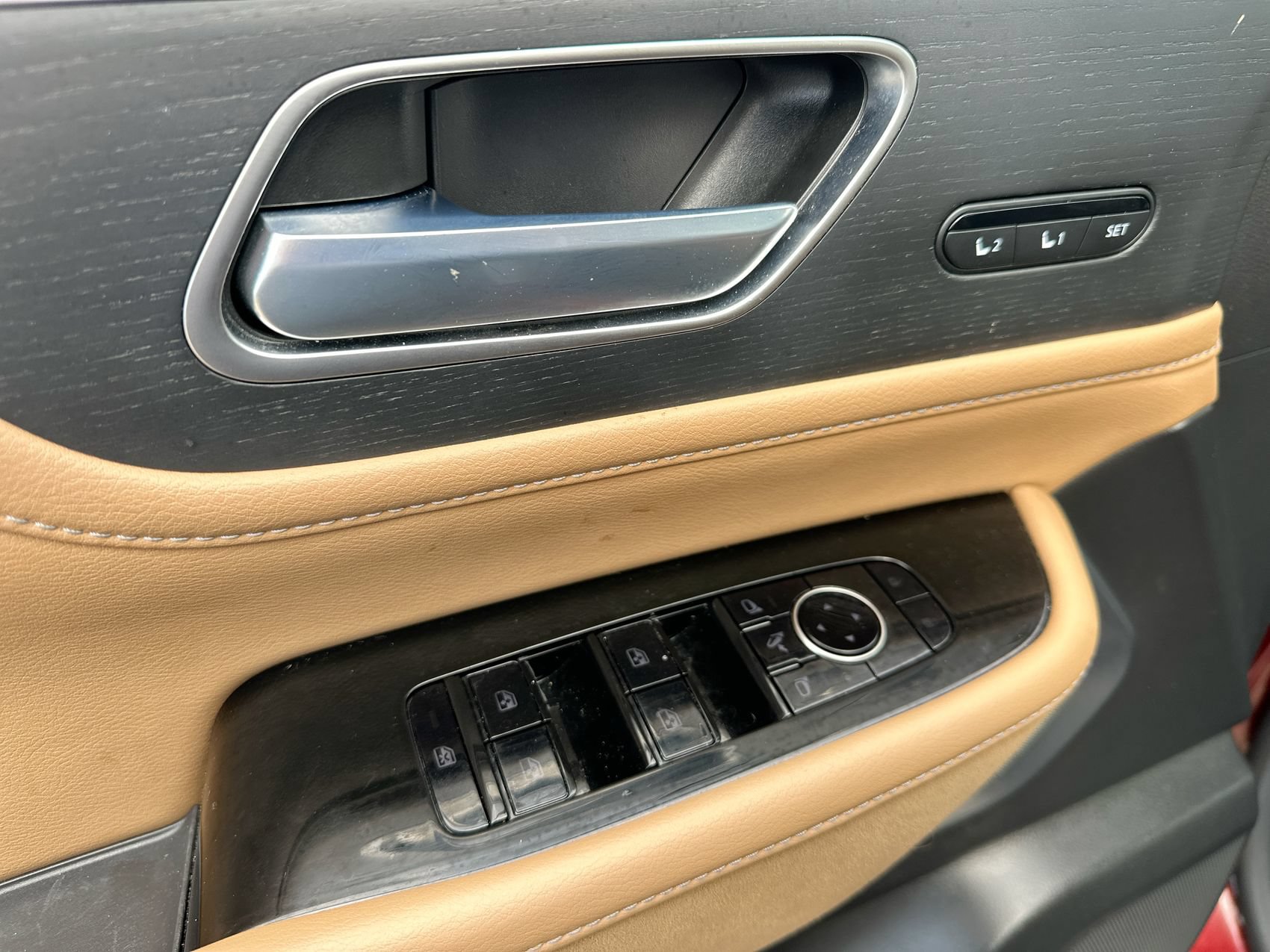 Used 2025 INFINITI QX80 Sensory AWD/4WD image 13