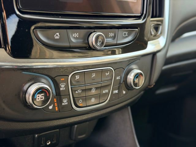 Used 2020 Chevrolet Traverse LT image 15