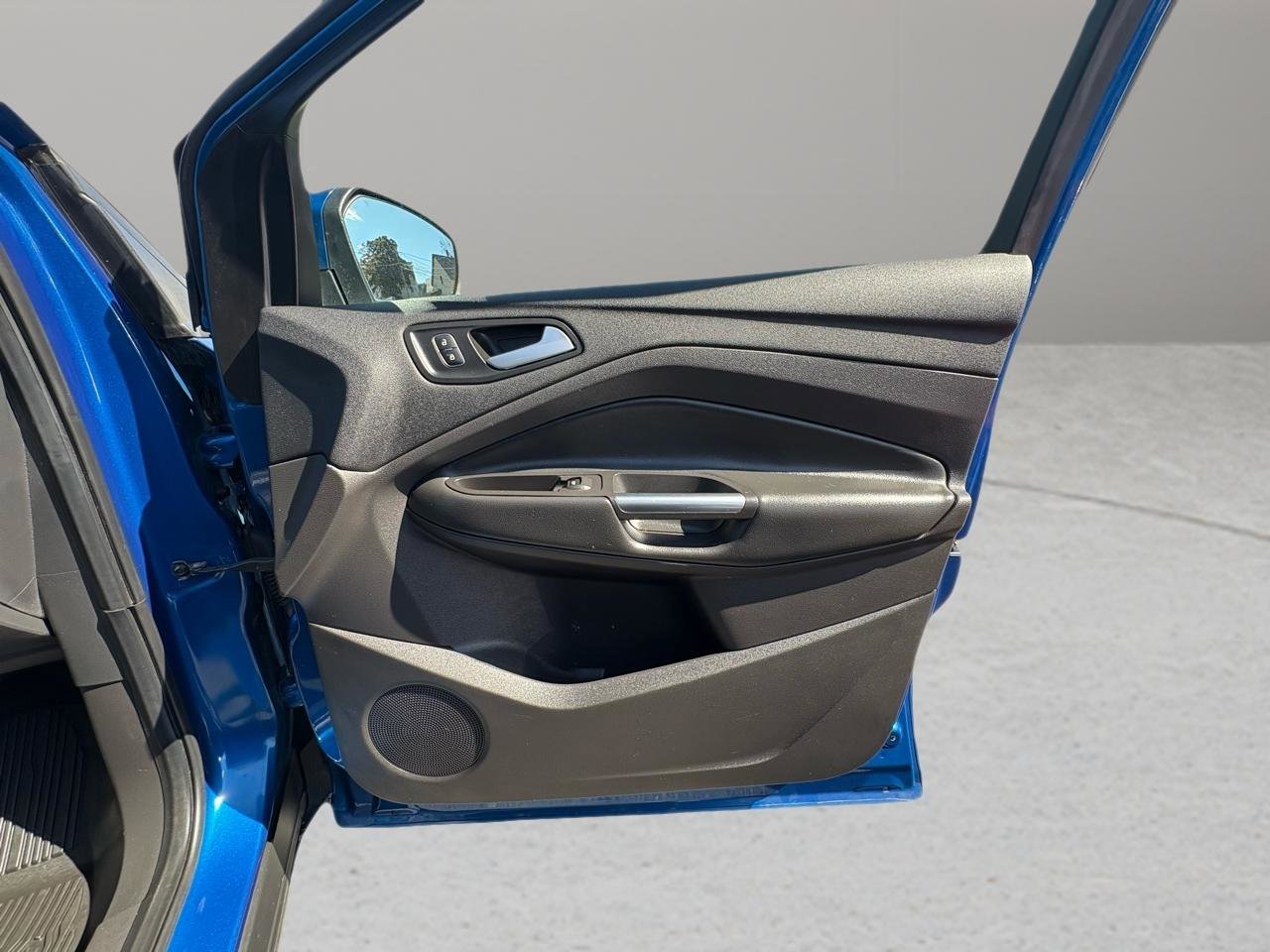 Used 2018 Ford Escape SEL w/ Ford Safe & Smart Package image 45