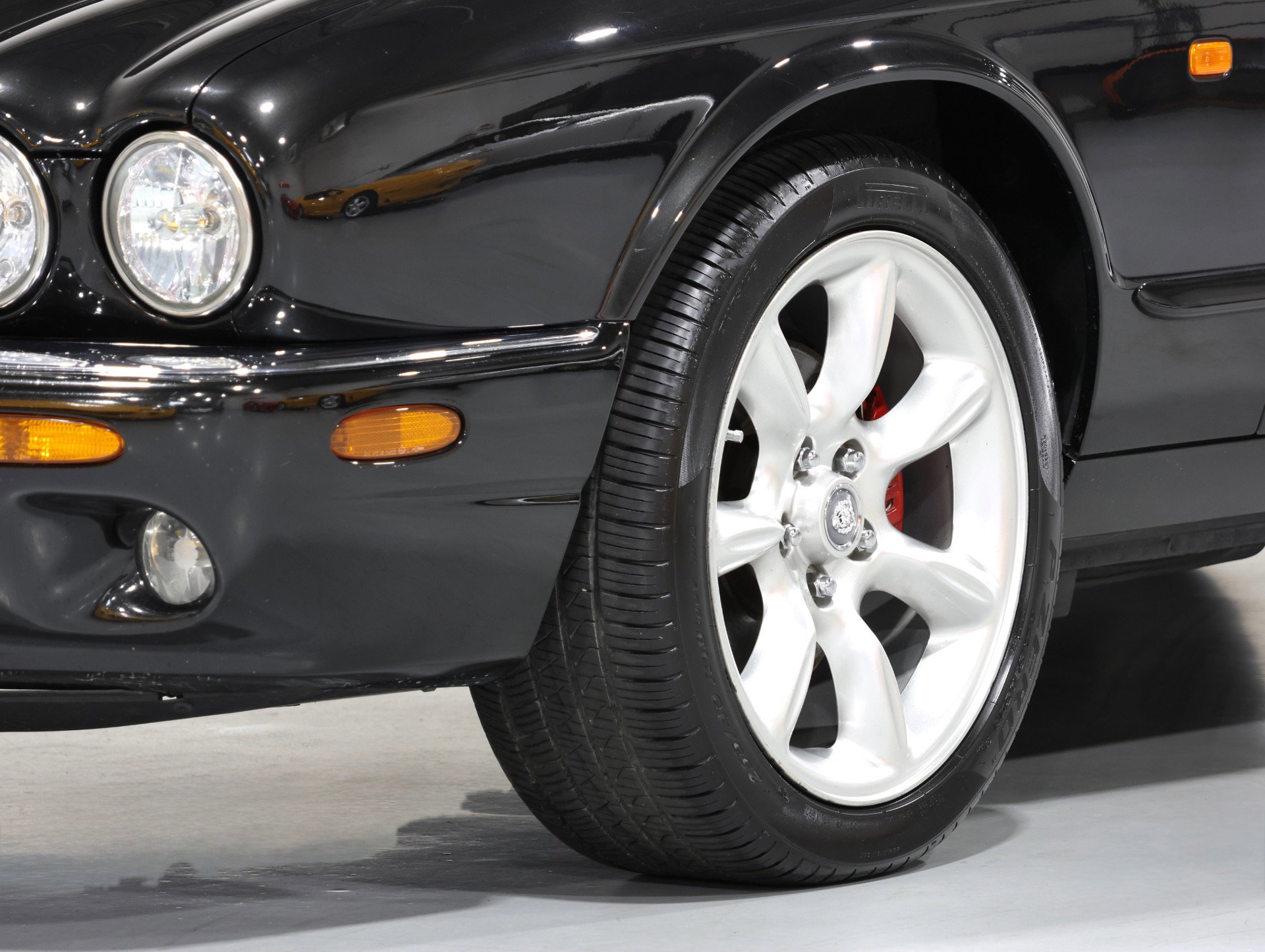 Used 1998 Jaguar XJ8 RWD image 10