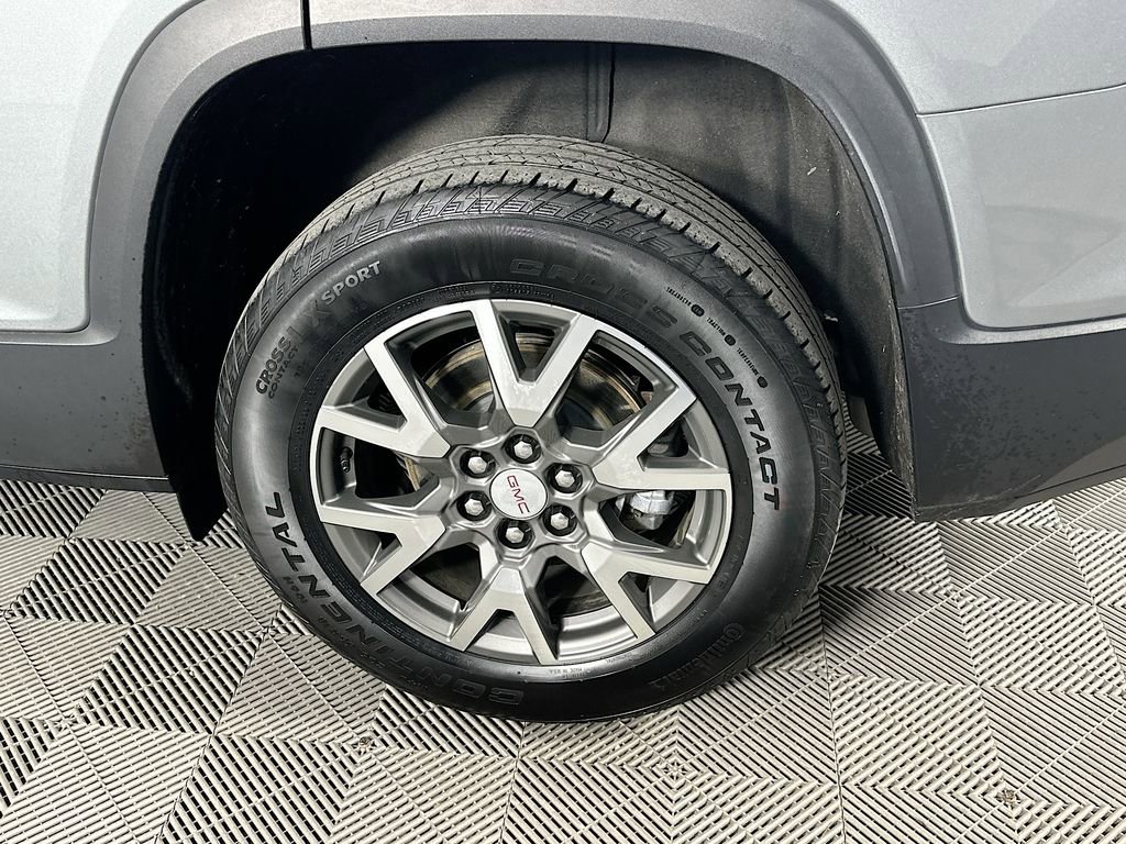 Used 2023 GMC Acadia SLE w/ Driver Convenience Package image 40