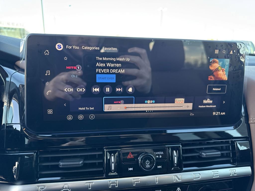 New 2026 Nissan Pathfinder Platinum image 16