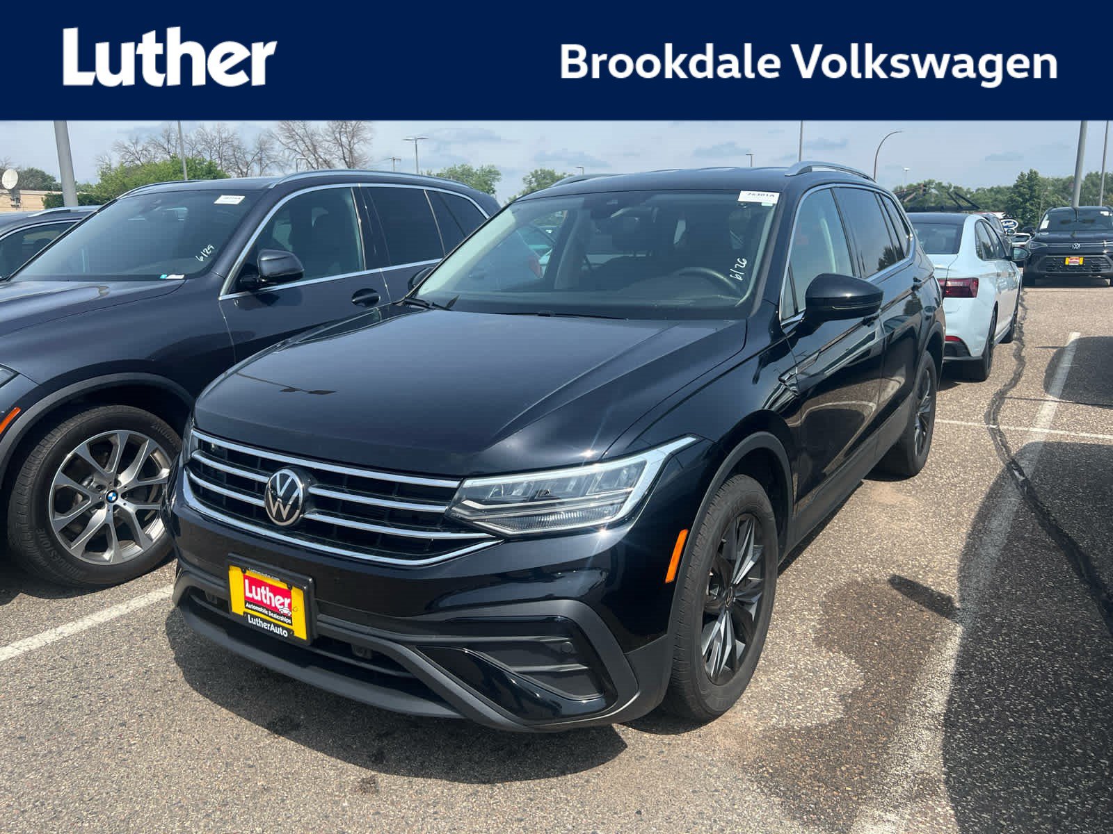 Used 2024 Volkswagen Tiguan SE