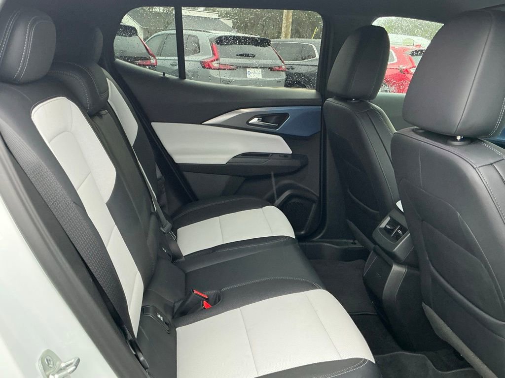 Used 2025 Chevrolet Equinox EV LT image 19