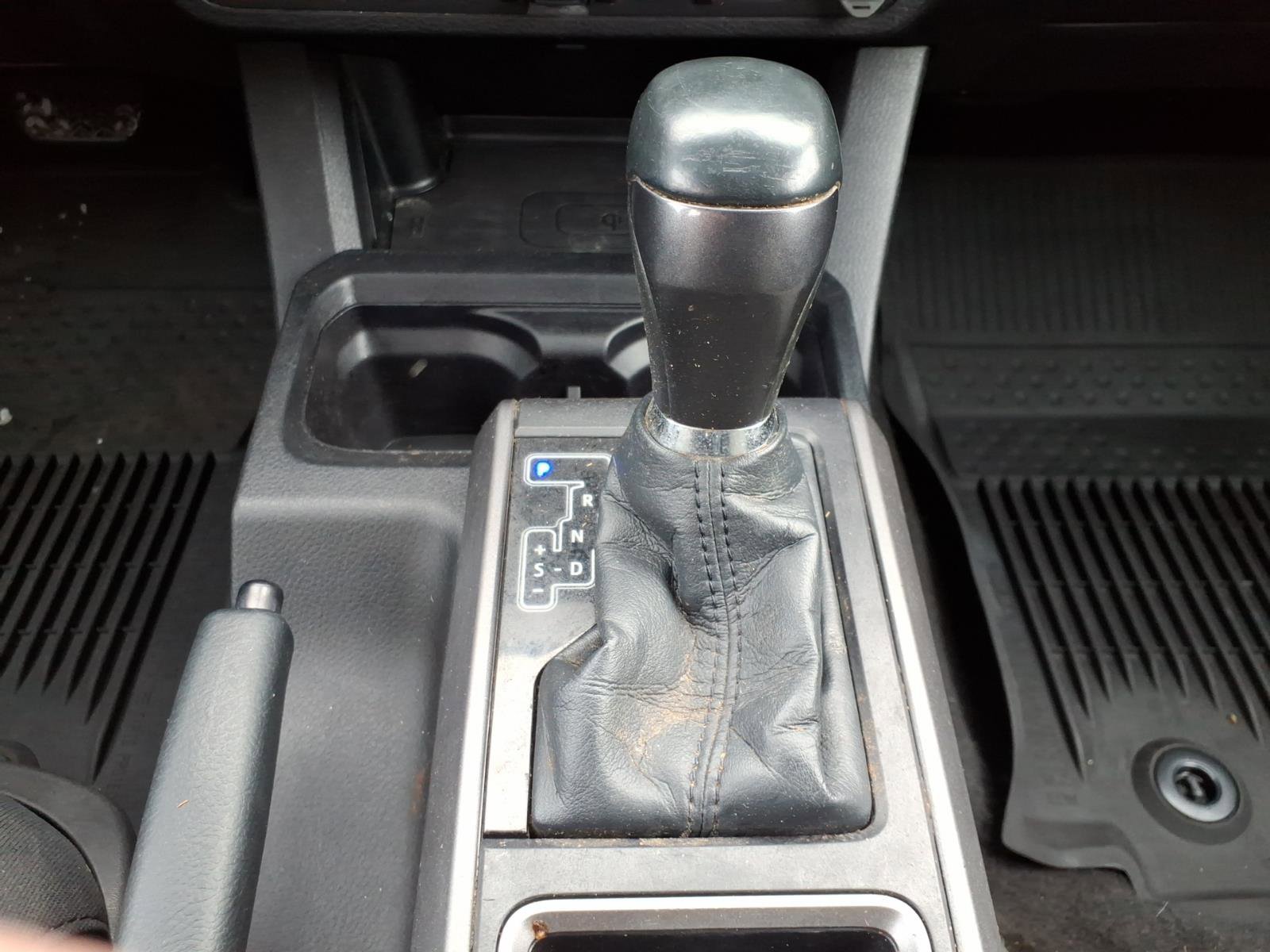 Used 2021 Toyota Tacoma TRD Sport w/ Technology Package image 16