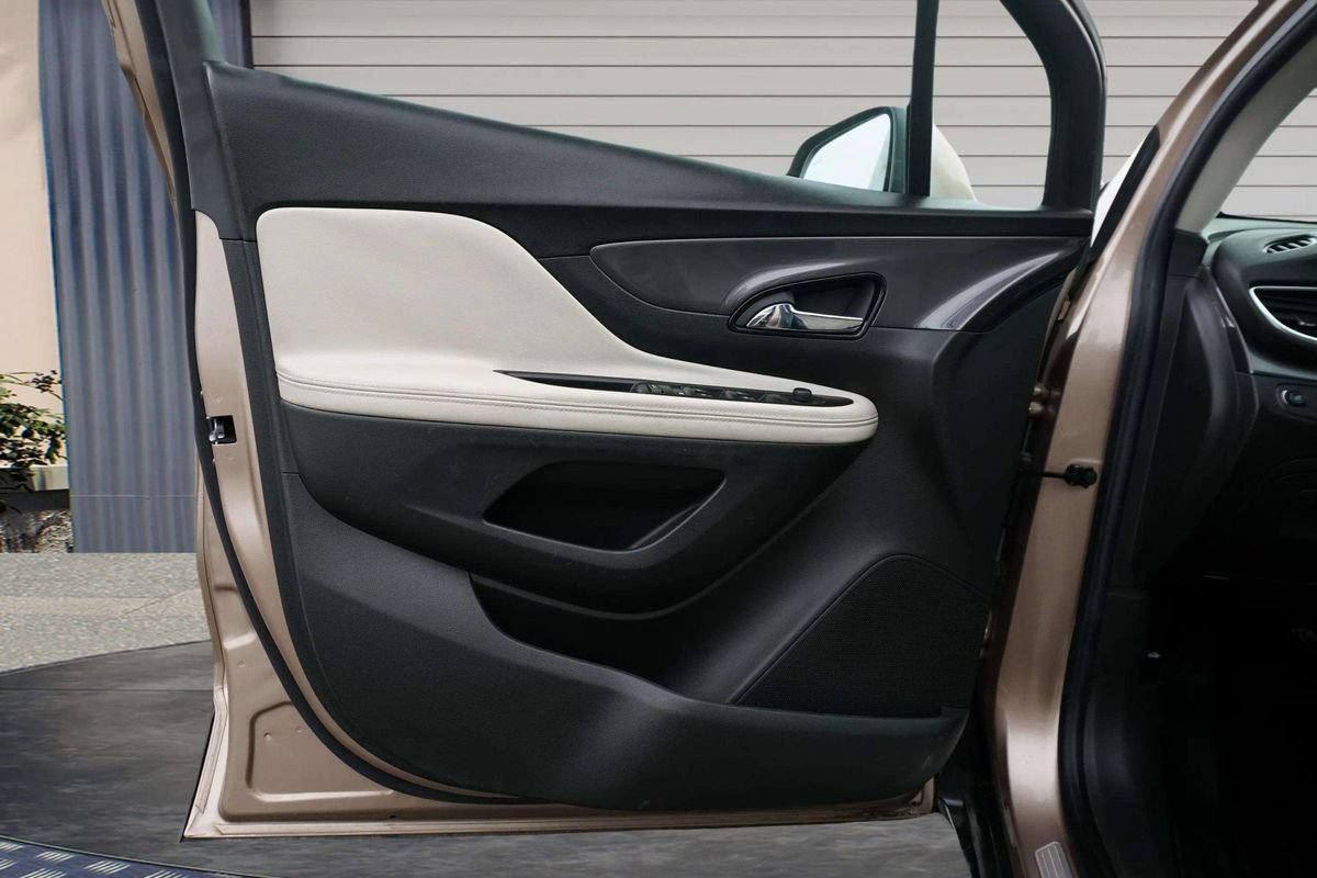 Used 2019 Buick Encore Sport Touring w/ Safety Package FWD image 15