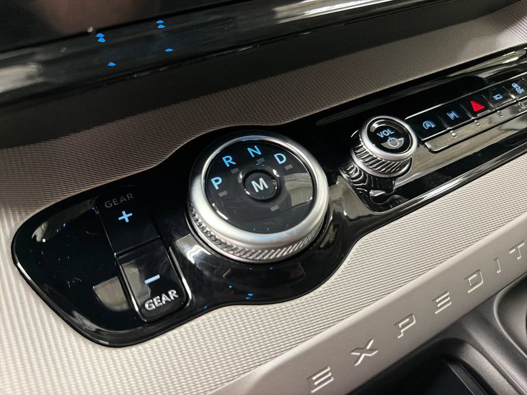 New 2027 Ford Expedition Max Active RWD image 27