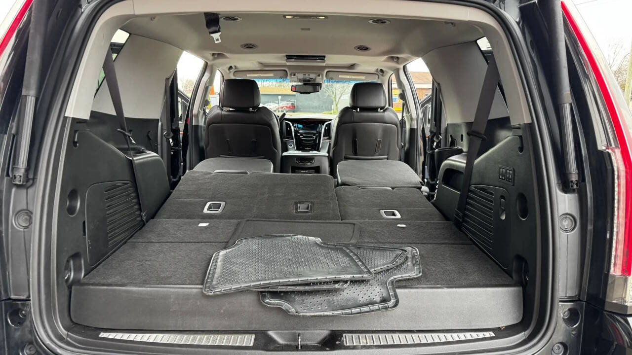 Used 2016 Cadillac Escalade Luxury image 21