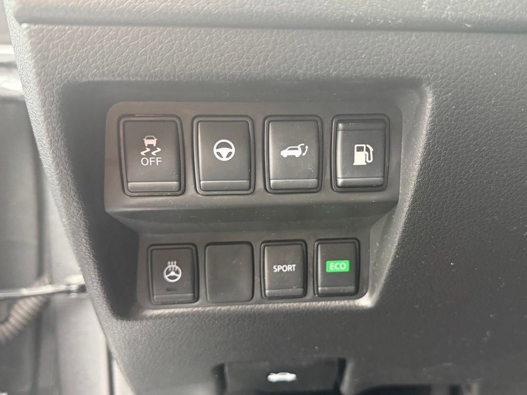 Used 2020 Nissan Rogue SV w/ Premium Package FWD image 21
