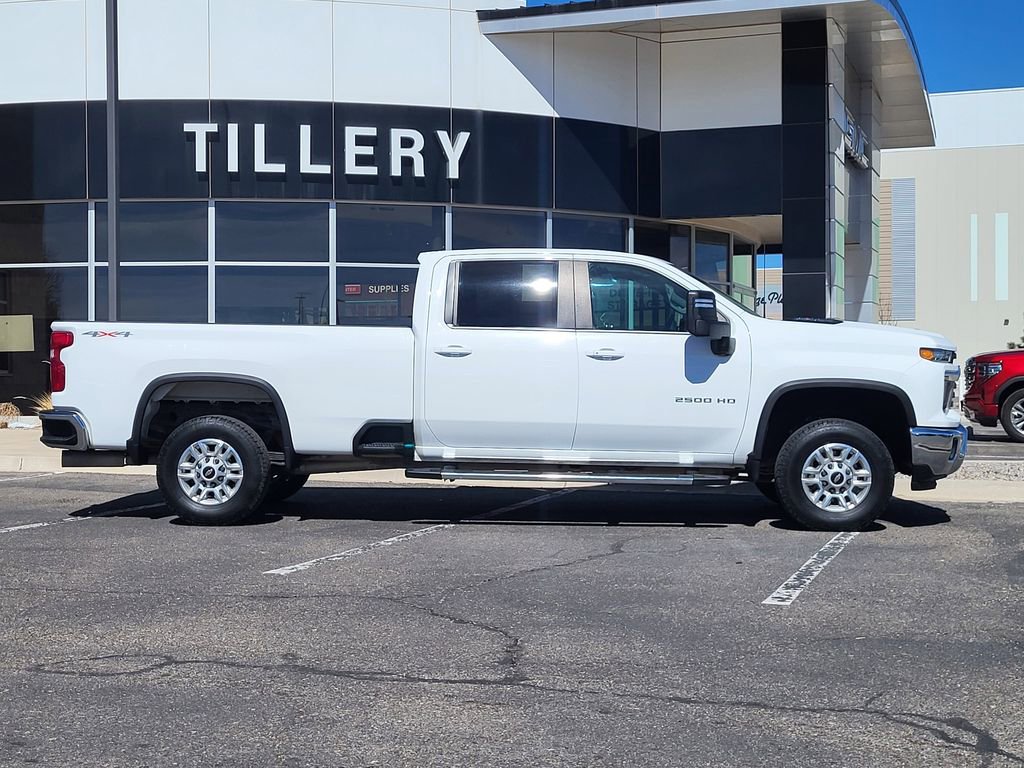 Used 2024 Chevrolet Silverado 2500 LT image 1