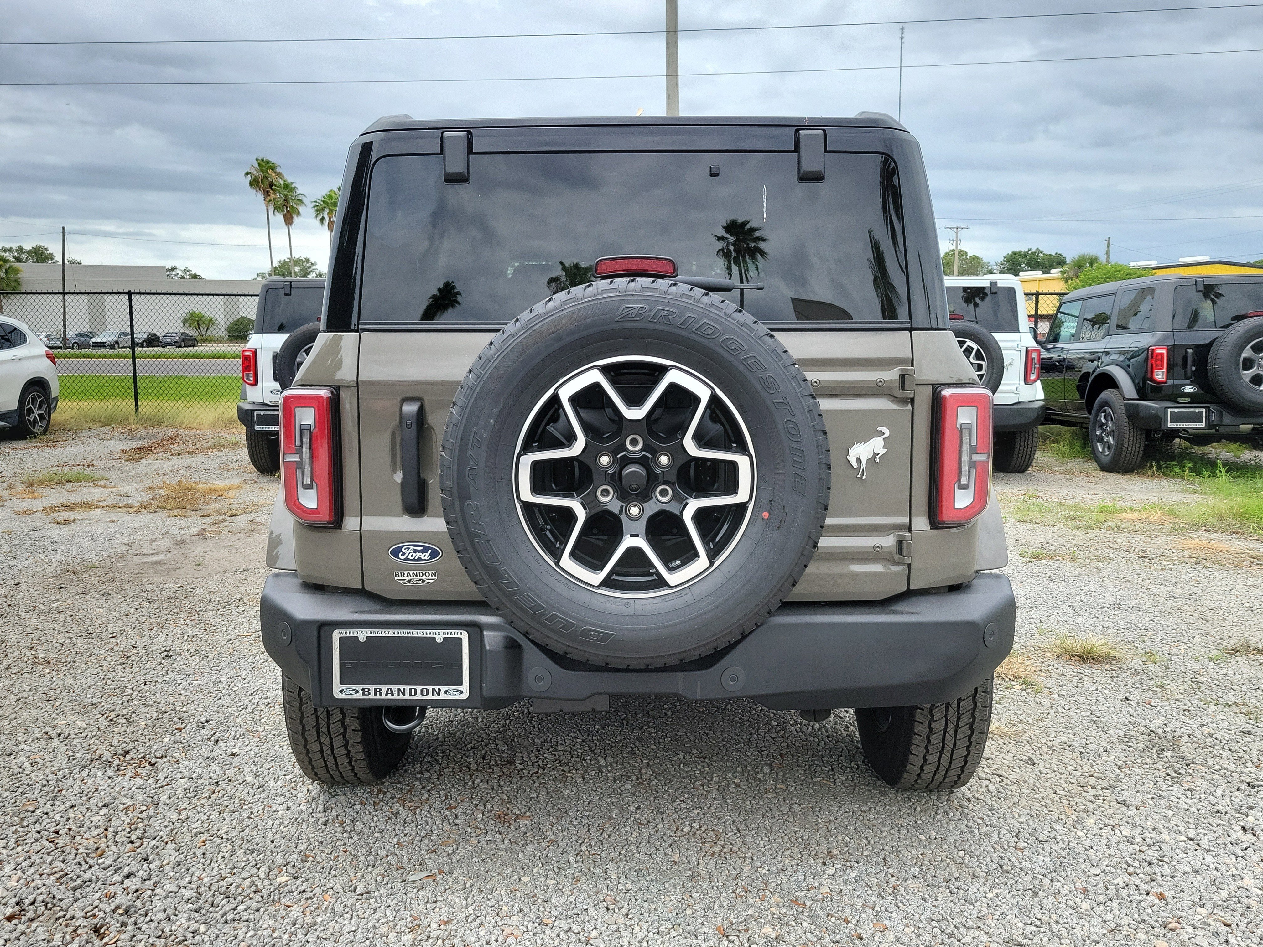 New 2026 Ford Bronco Outer Banks AWD/4WD image 8