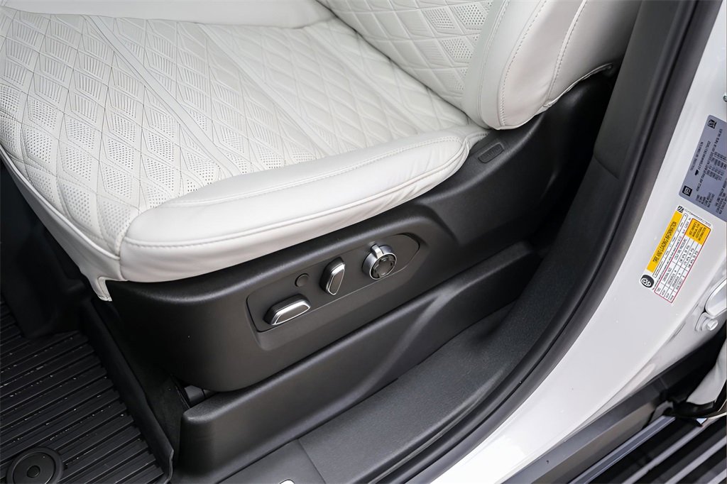 Certified 2025 Cadillac Escalade V w/ LPO, Floor Liner Package image 8