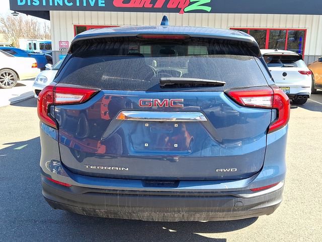 Used 2024 GMC Terrain SLE image 8
