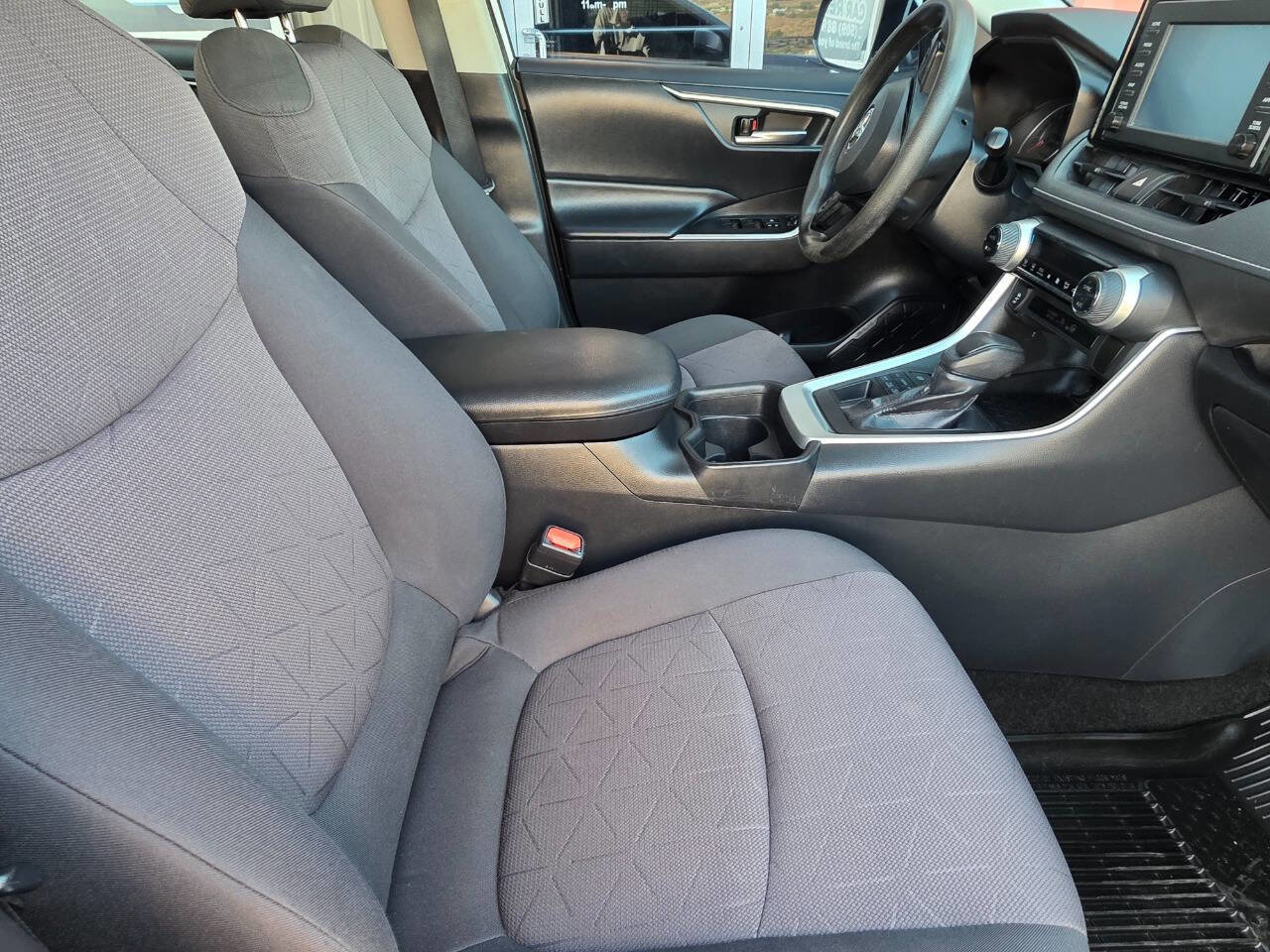 Used 2019 Toyota RAV4 XLE image 3