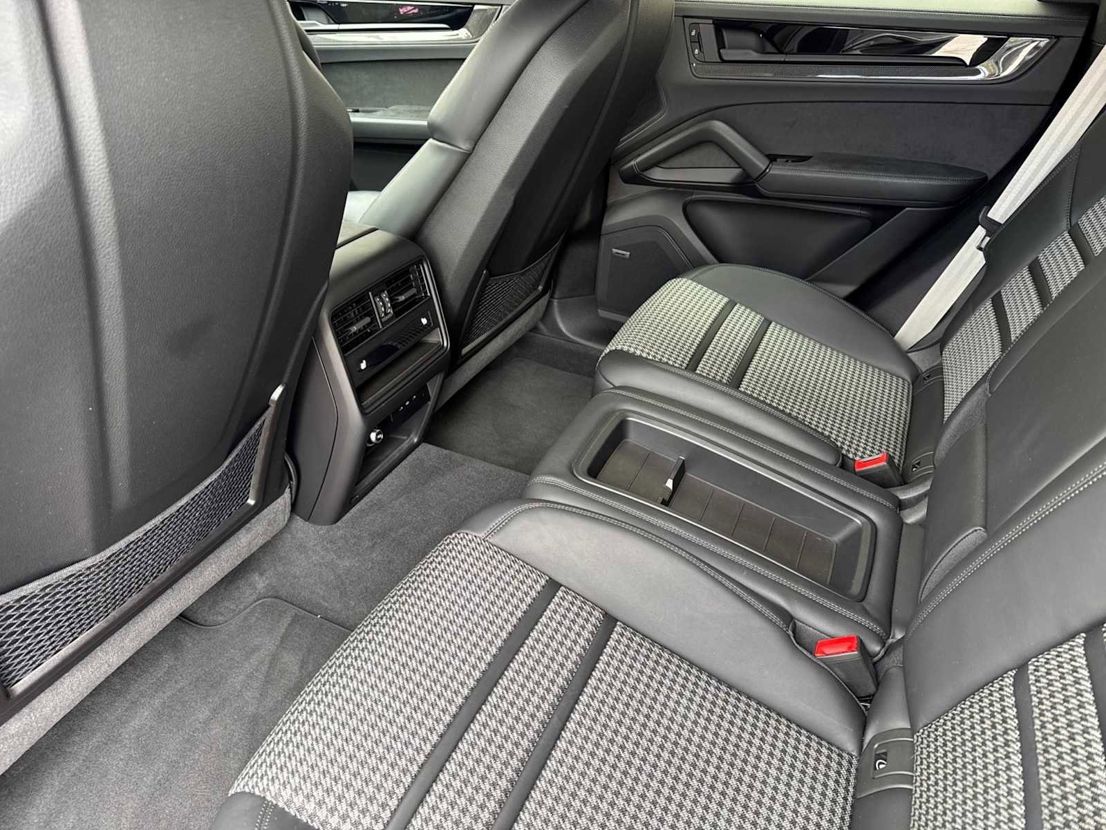 Certified 2025 Porsche Cayenne GTS image 14