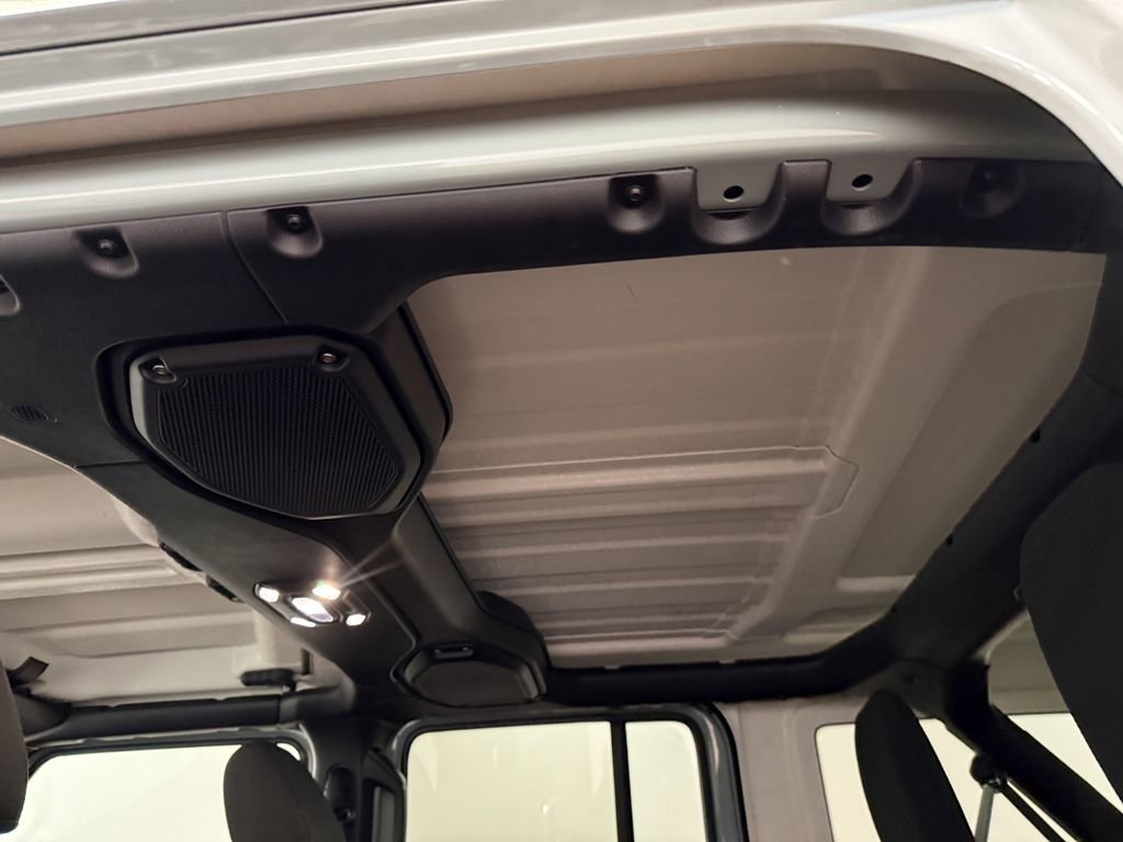 Used 2023 Jeep Wrangler Unlimited Rubicon w/ Cold Weather Group image 10