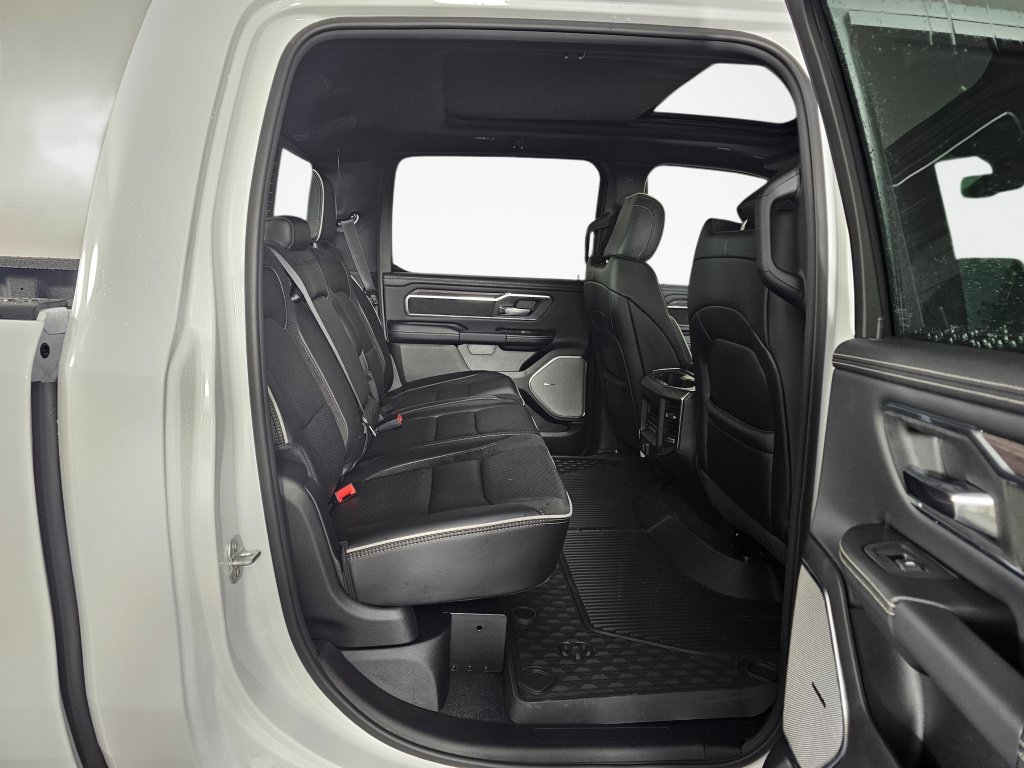 New 2026 RAM 1500 Laramie AWD/4WD image 39
