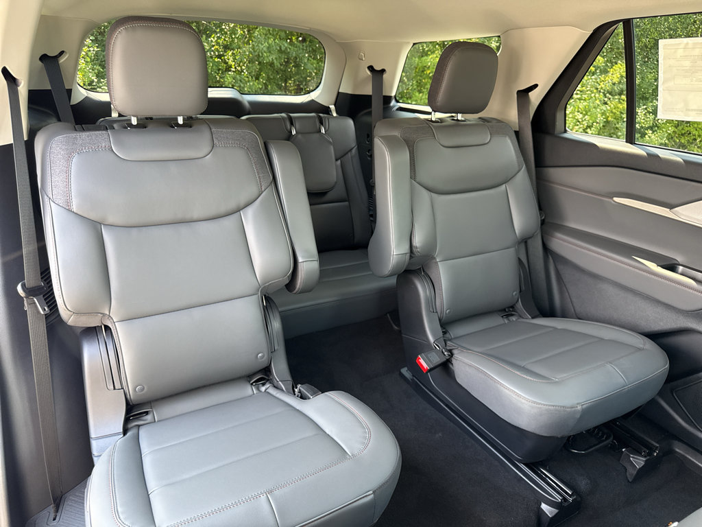 New 2026 Ford Explorer Active w/ Active Comfort Package AWD/4WD image 35