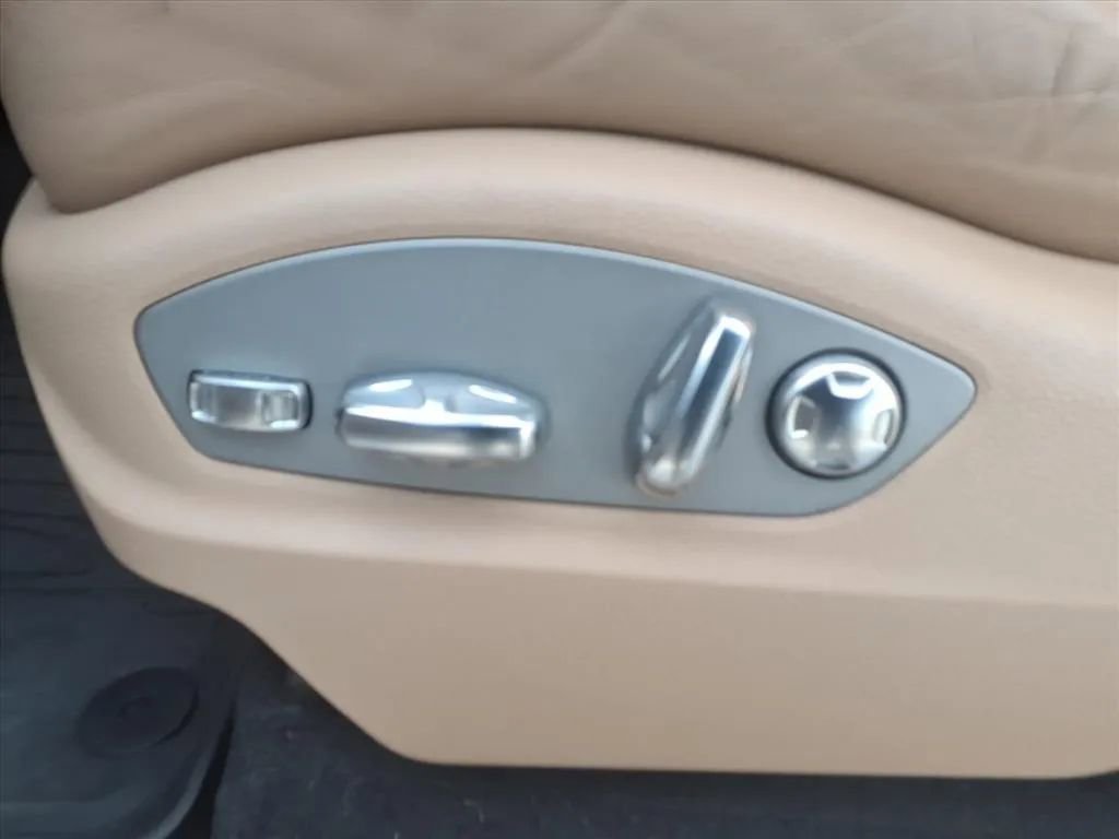 Used 2022 Porsche Macan image 26