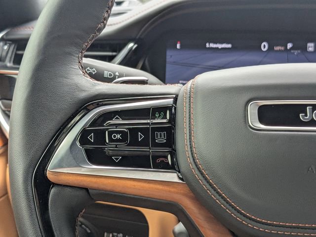 Used 2025 Jeep Grand Cherokee Summit image 33