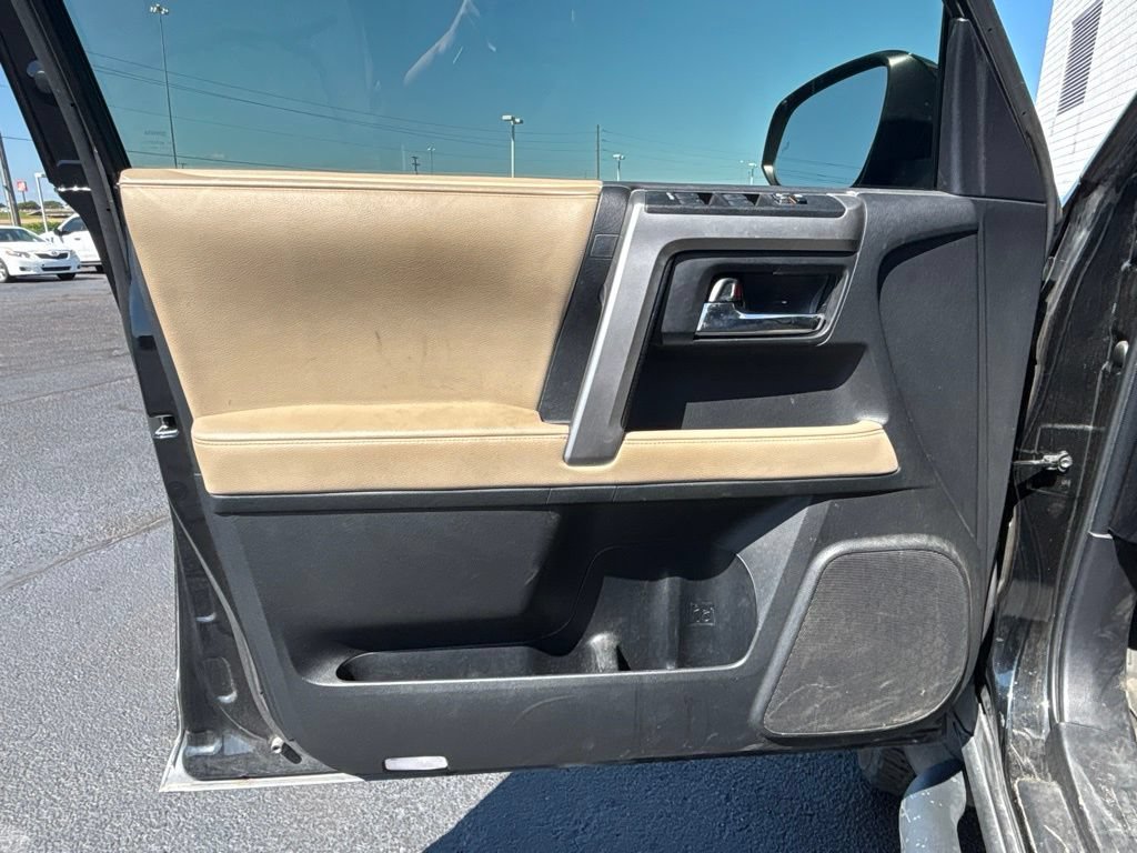 Used 2023 Toyota 4Runner SR5 Premium w/ Moonroof Package RWD image 7
