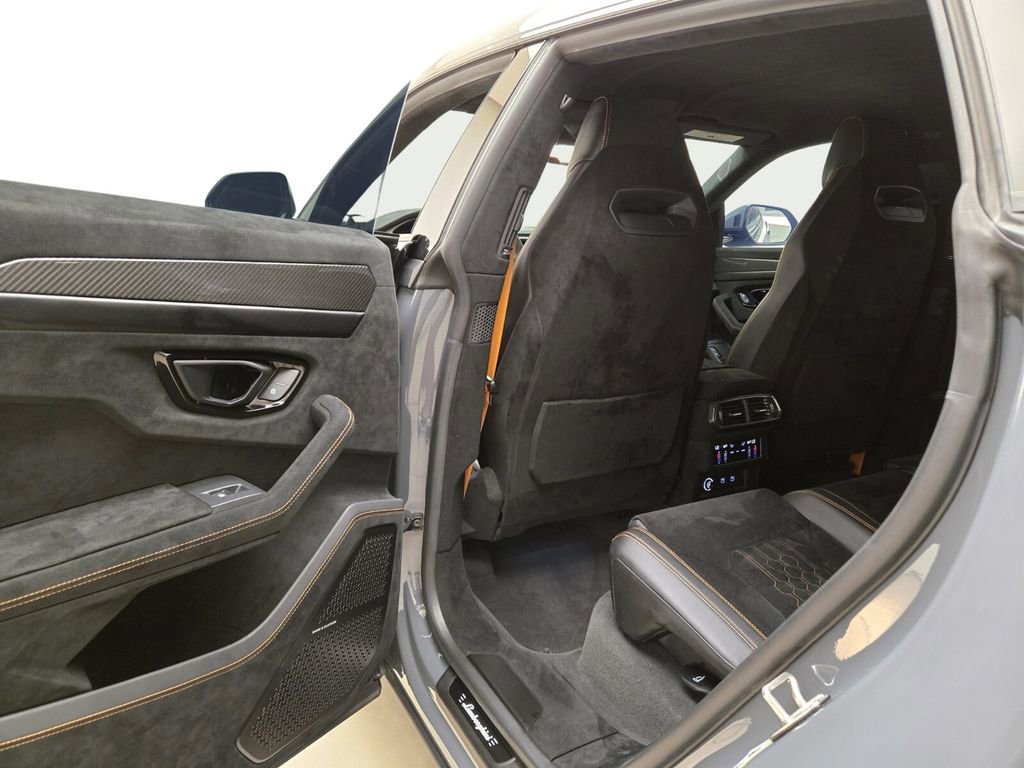 Used 2023 Lamborghini Urus Performante image 18