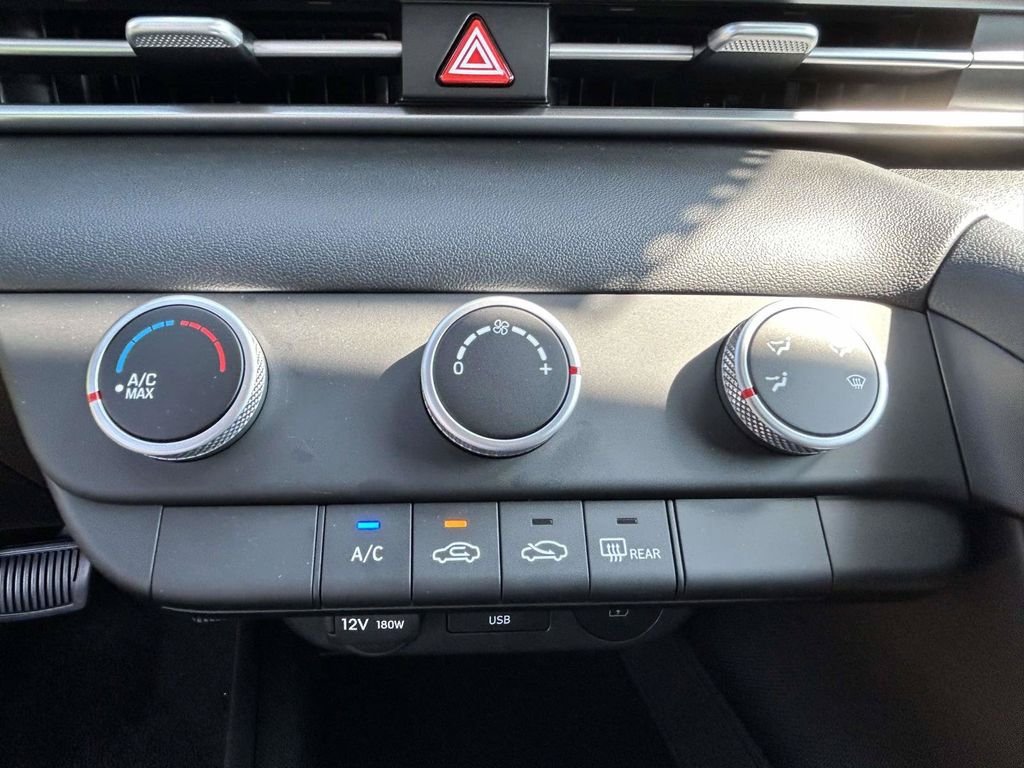New 2026 Hyundai Elantra SE FWD image 23