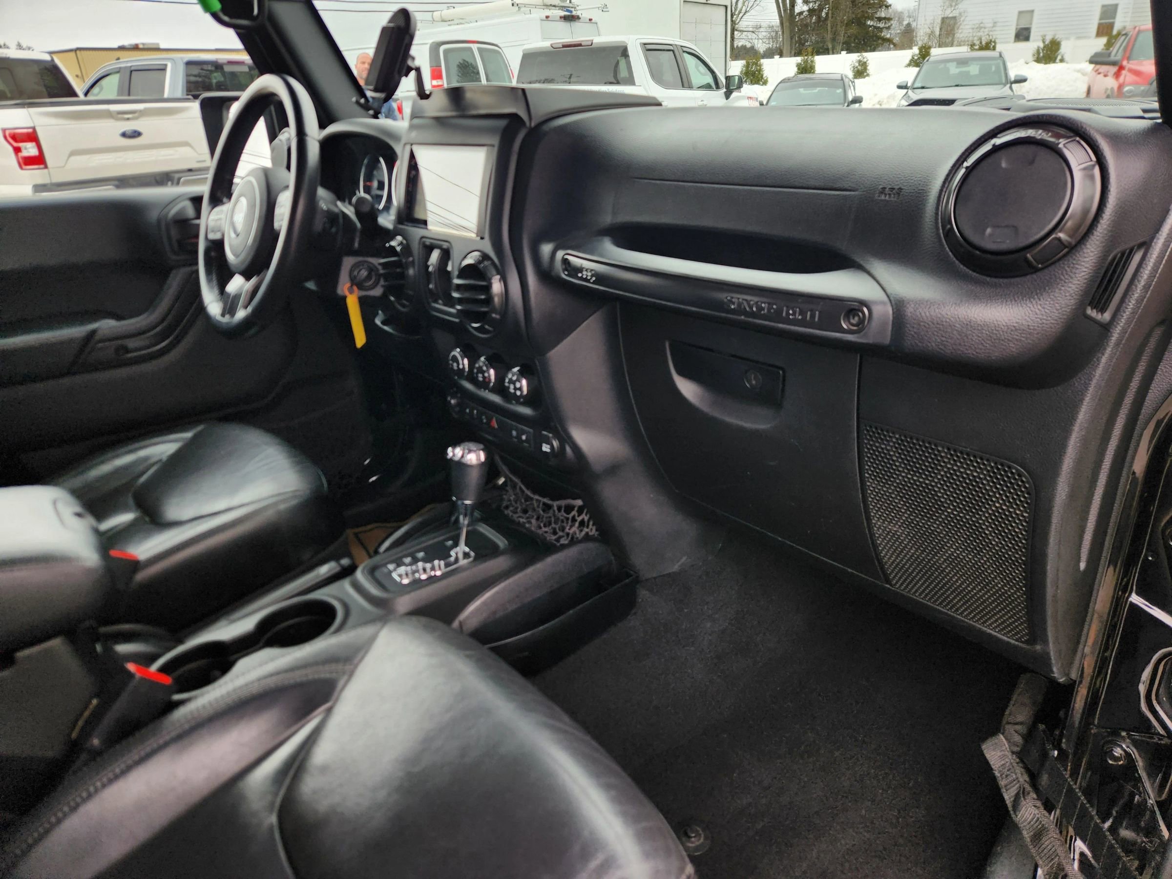 Used 2017 Jeep Wrangler Unlimited Sahara image 41