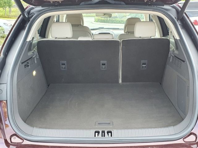 Used 2019 Lincoln Nautilus Select image 12