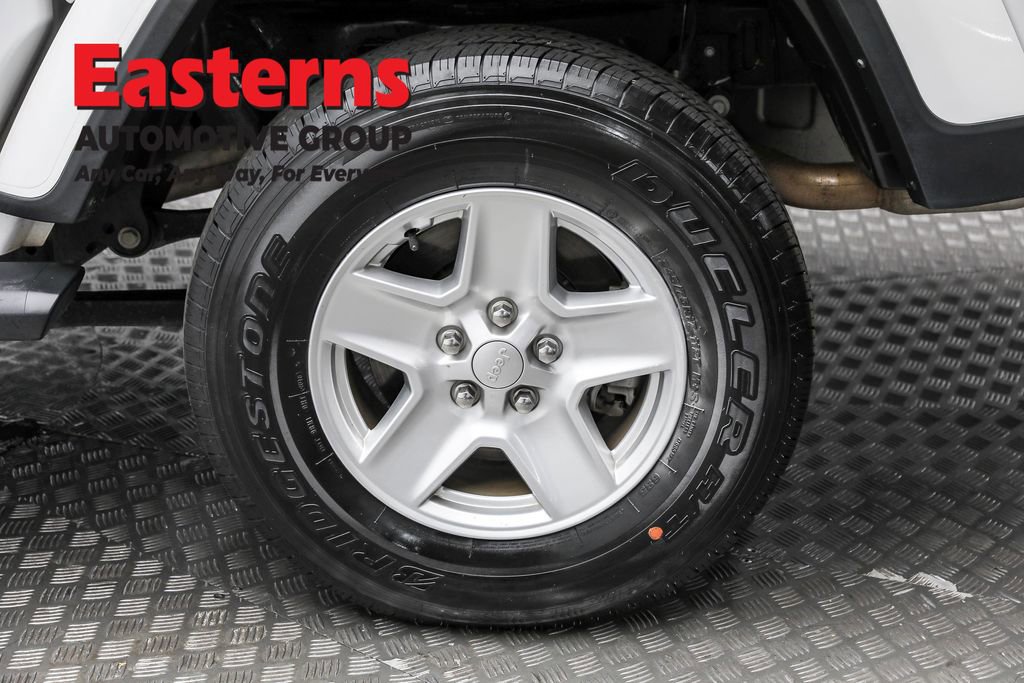 Used 2023 Jeep Gladiator Sport image 8