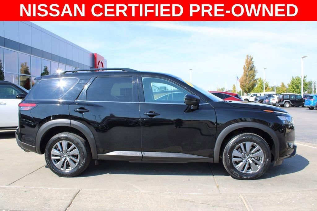 Certified 2024 Nissan Pathfinder SV image 6
