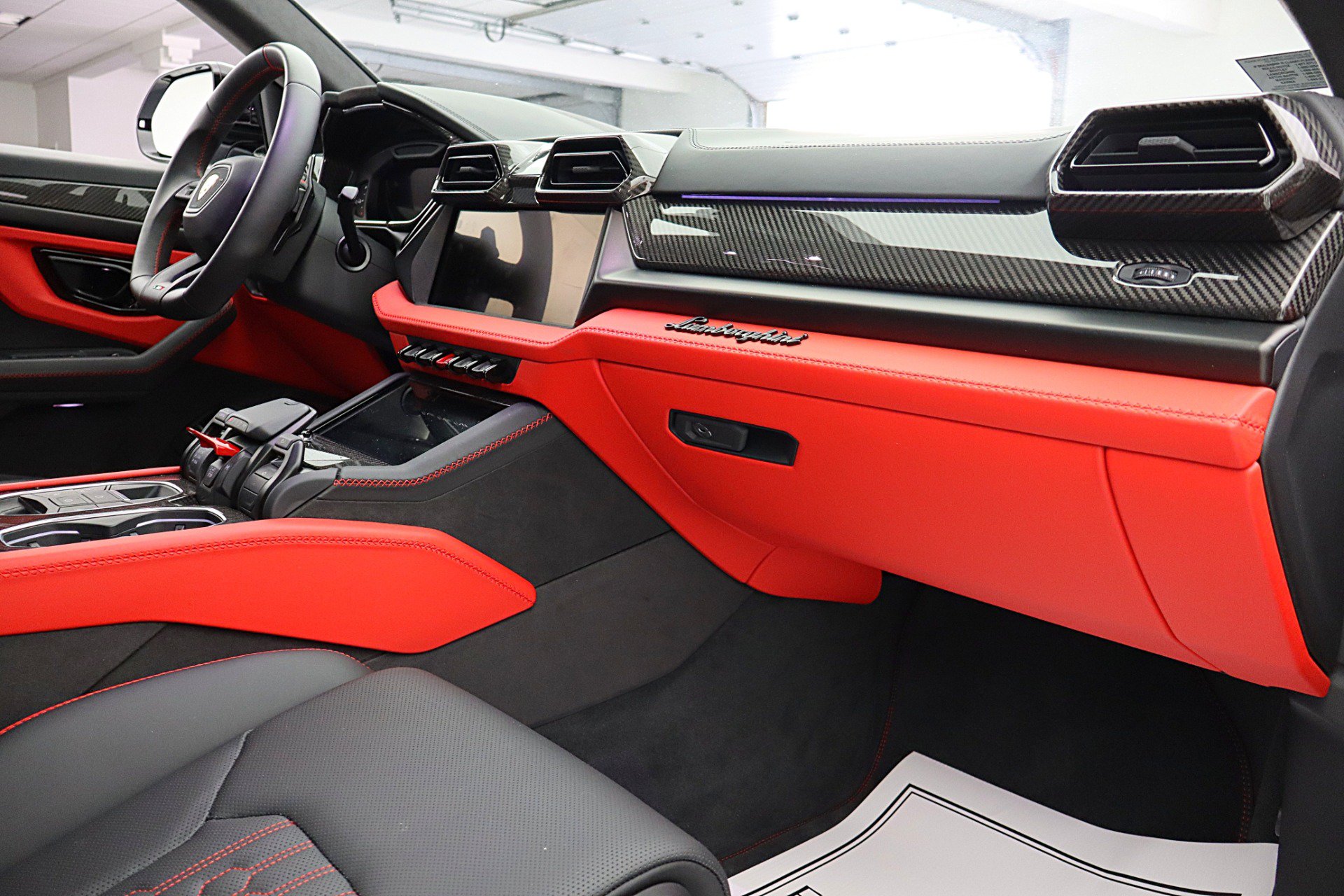 Used 2025 Lamborghini Urus S AWD/4WD image 41