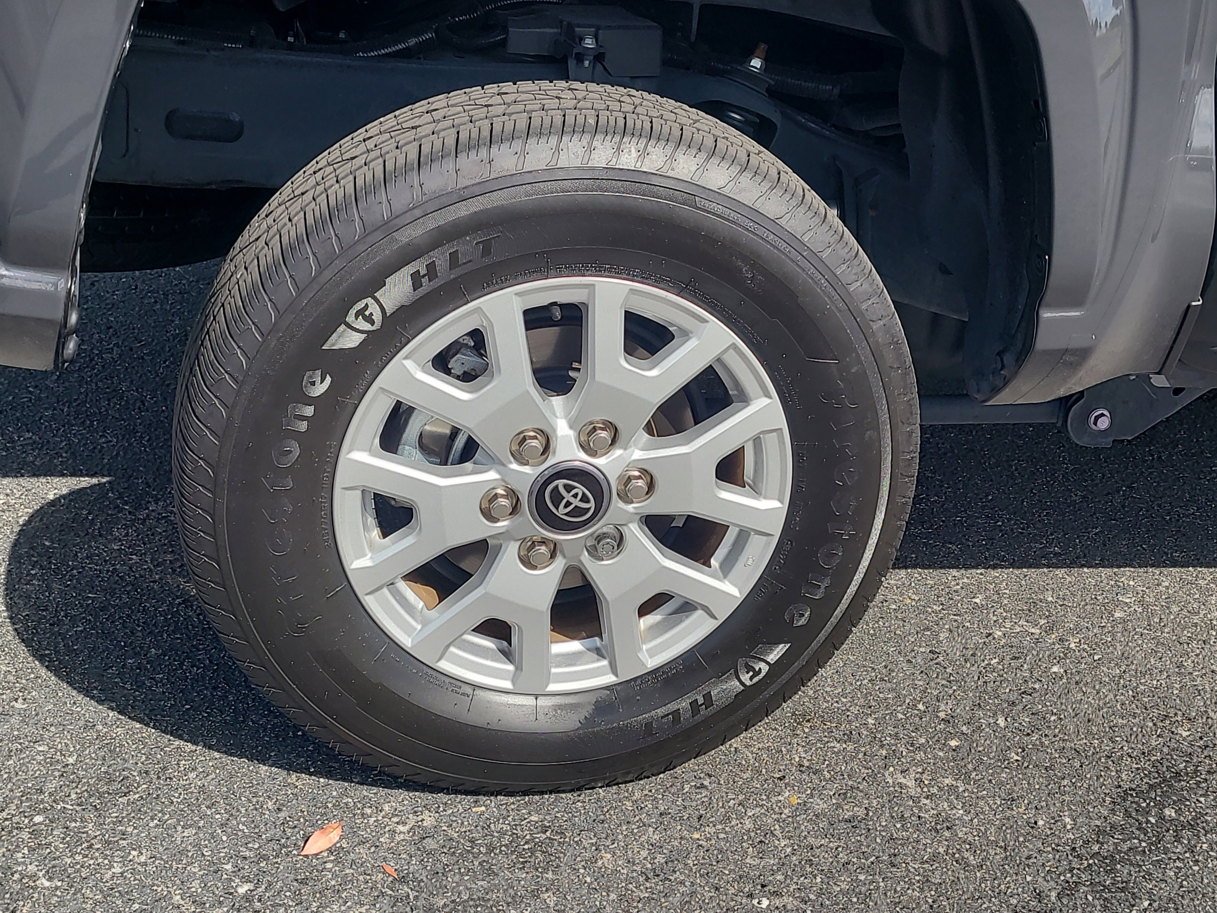 Used 2024 Toyota Tacoma SR5 image 9