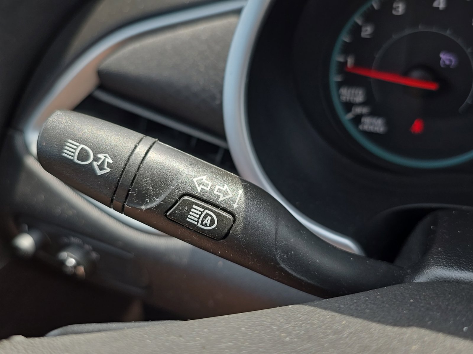 Used 2024 Chevrolet Malibu LT FWD image 23