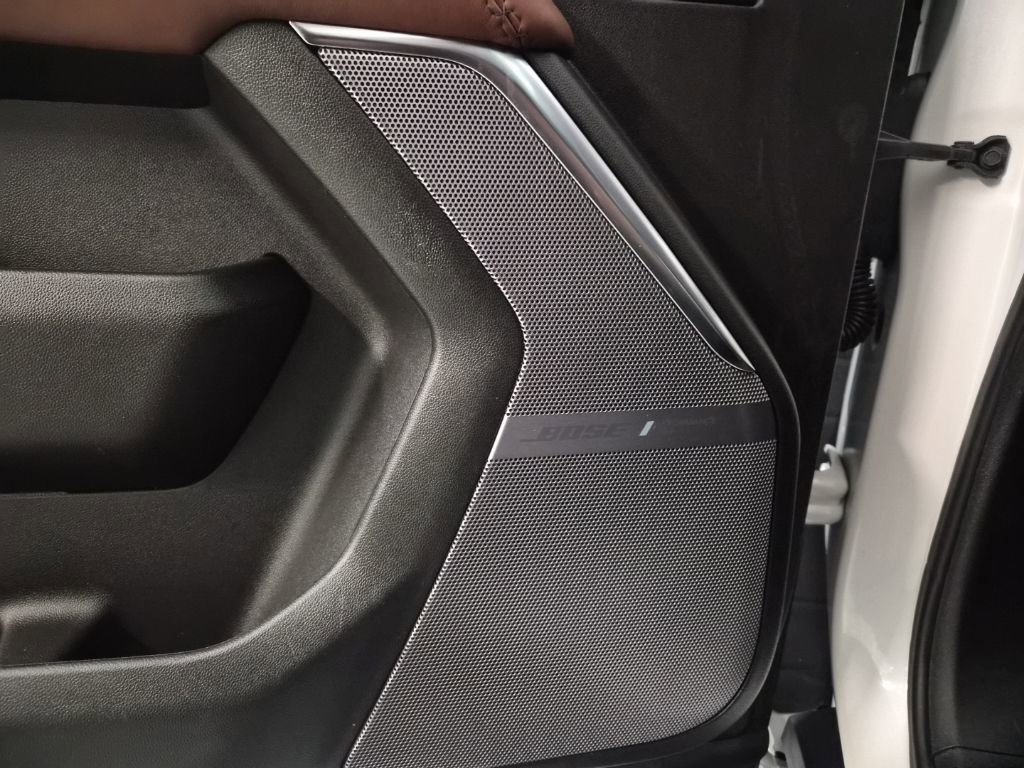 Used 2023 GMC Yukon Denali Ultimate image 16