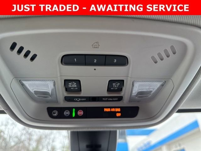 Used 2019 Chevrolet Traverse LT w/ LT Premium Package image 18