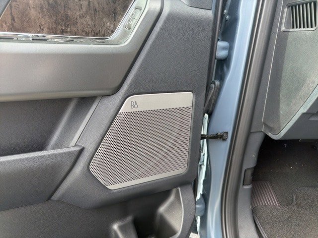 New 2026 Ford F250 Lariat w/ Black Appearance Package image 27