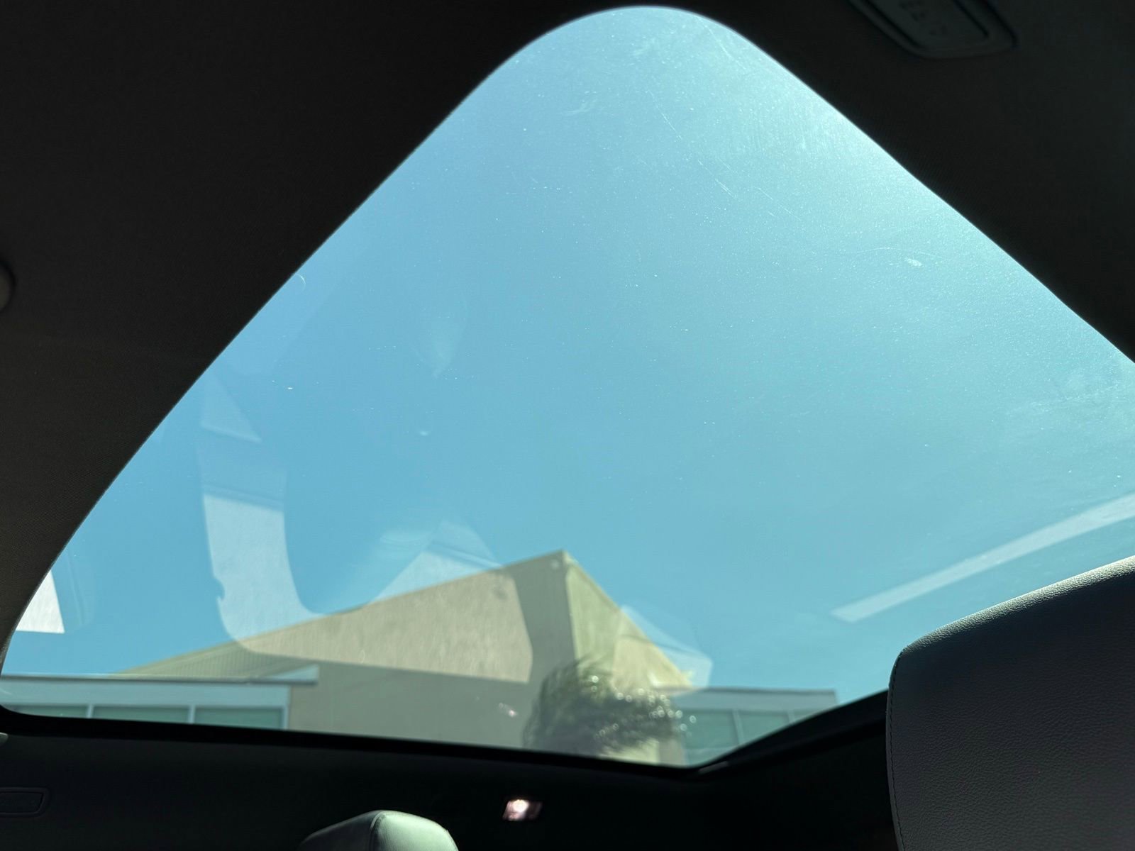 Used 2023 Land Rover Range Rover Evoque R-Dynamic S image 23