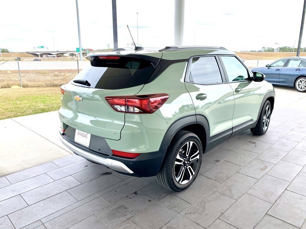 Used 2025 Chevrolet TrailBlazer LT w/ Convenience Package image 5